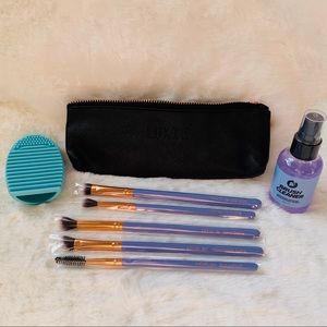 BNIB Limited edition Luxie makeup brush bndle FGWP
